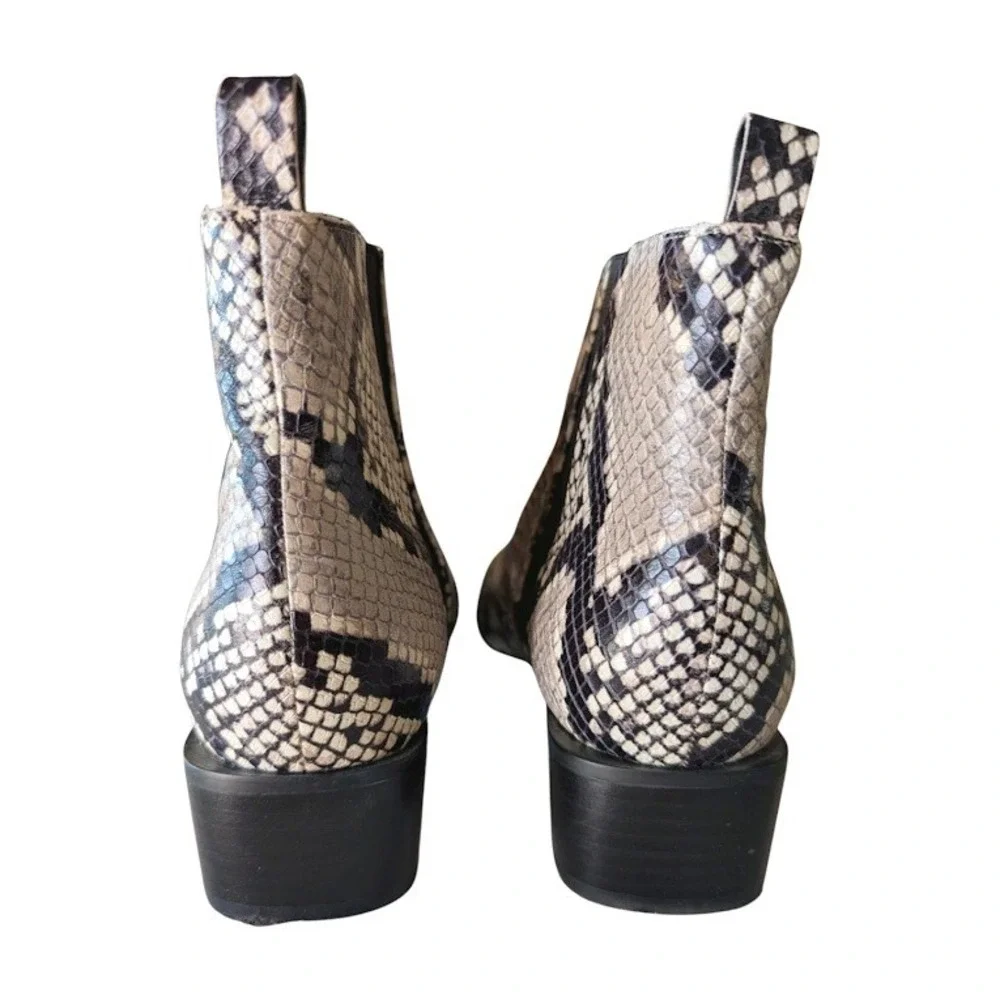 Marc Fisher Vivica Snake Print Pointed Toe Chelsea Boots Women Size 9M